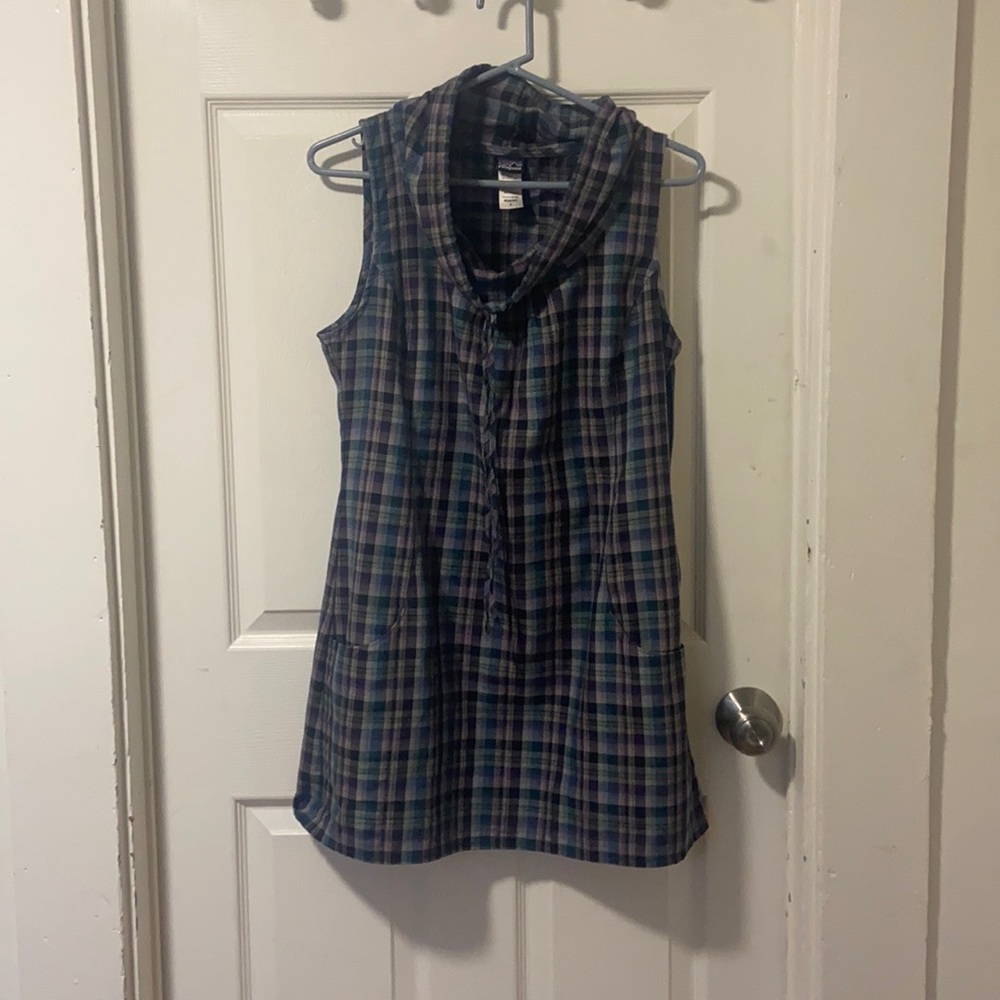 Patagonia plaid dress with pockets.